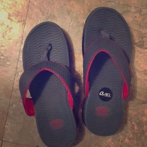 Boys flip flops  size 2/3